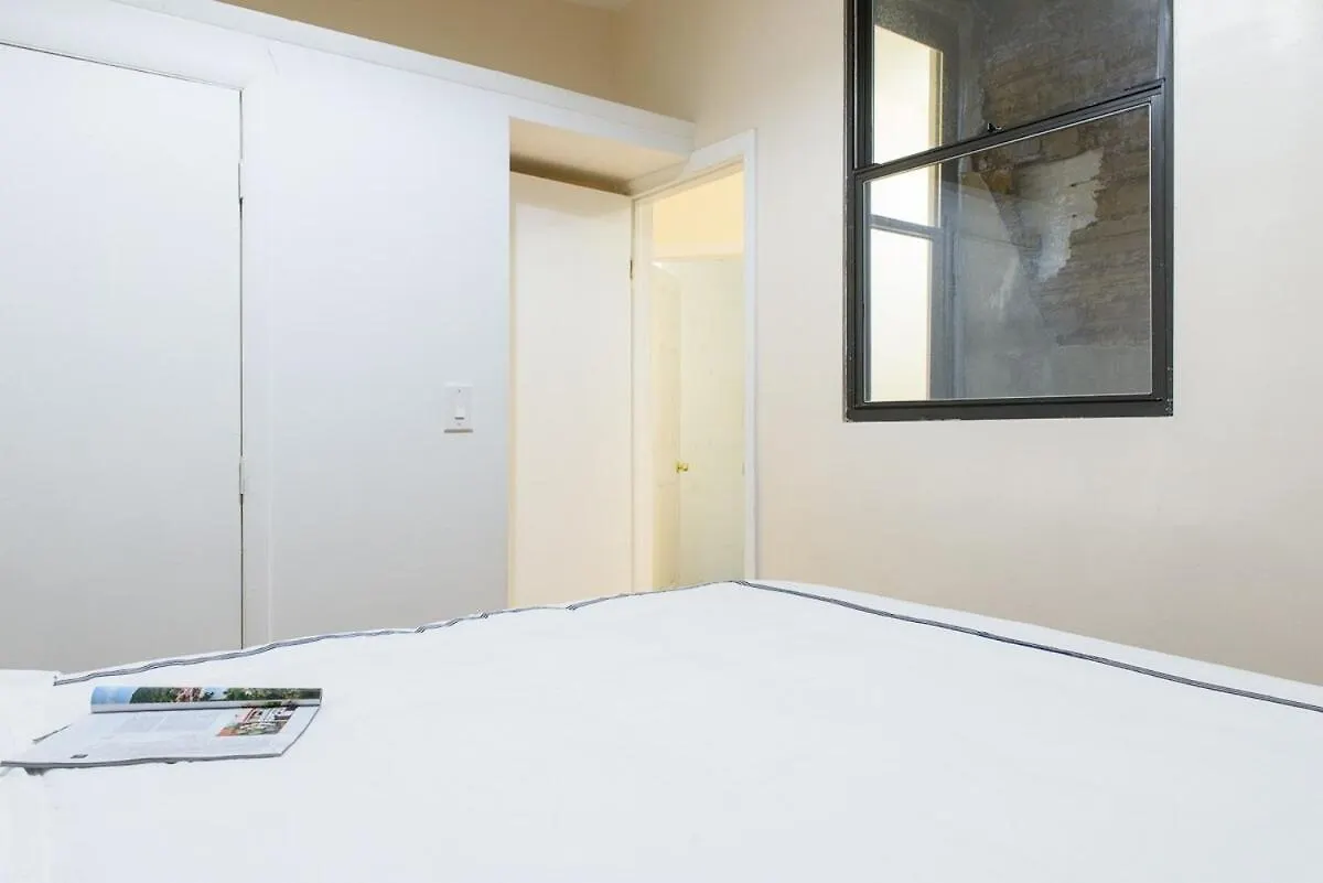 428-4R Prime Midtown Large 2 Bedroom Newly Furnished New York 0*,  États-Unis