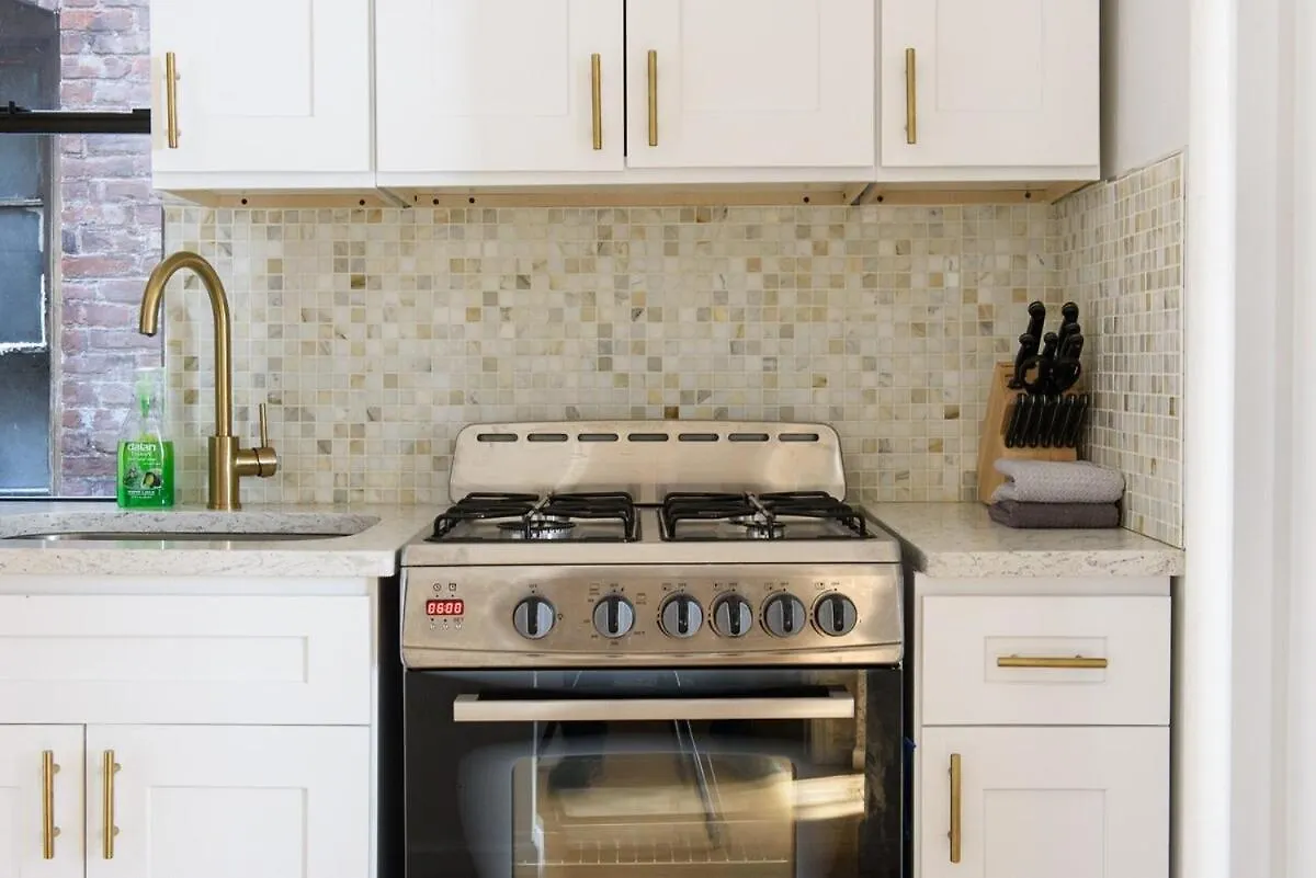 428-4R Prime Midtown Large 2 Bedroom Newly Furnished New York Appartement