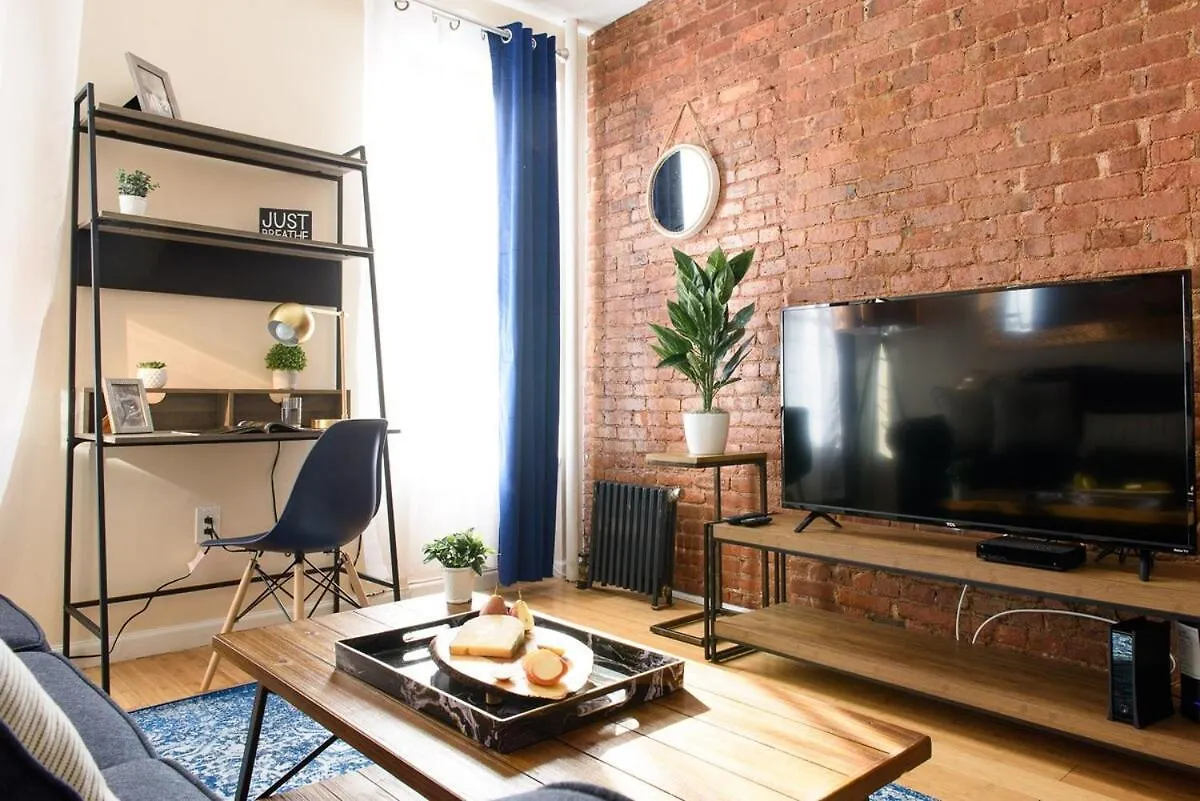 428-4R Prime Midtown Large 2 Bedroom Newly Furnished New York Appartement
