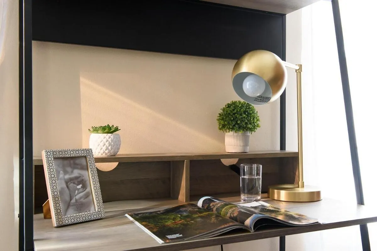 428-4R Prime Midtown Large 2 Bedroom Newly Furnished New York